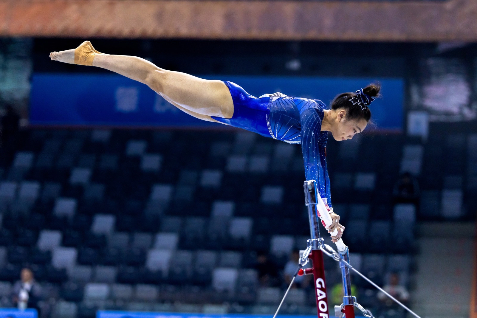 詹姆斯压哨绝杀：湖人首次+生涯第8次 延续历史第一纪录官推盛赞