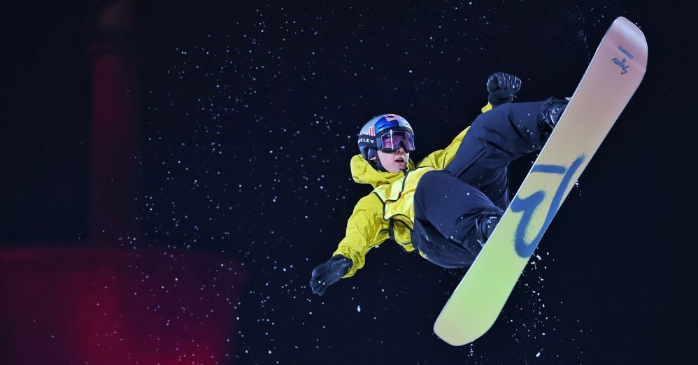 F1新赛季揭幕战 诺里斯雨中取胜